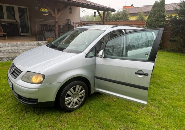 Volkswagen Touran cena 12900 przebieg: 186000, rok produkcji 2004 z Tarnogród małe 436